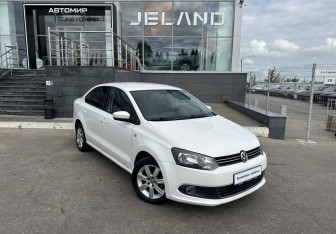 Подержанный автомобиль Volkswagen Polo Sedan 2012 года (3 фото)