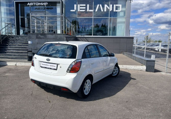 Подержанный автомобиль Kia Rio Sedan 2011 года (5 фото)
