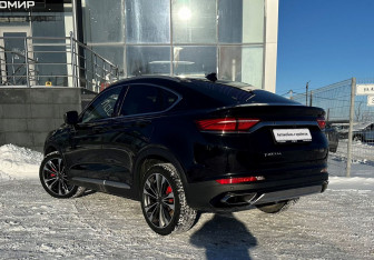 Подержанный автомобиль Geely Tugella 2021 года (7 фото)