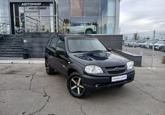 Подержанный автомобиль Chevrolet Niva 2016 года (3 фото)
