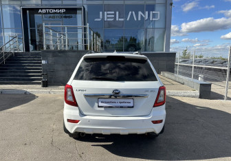 Подержанный автомобиль Lifan X60 2014 года (6 фото)