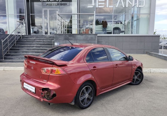 Подержанный автомобиль Mitsubishi Lancer Sedan 2008 года (5 фото)