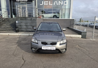 Подержанный автомобиль Kia Rio Sedan 2010 года (2 фото)