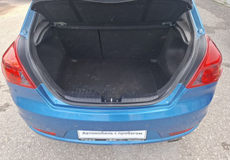 Подержанный автомобиль Kia Ceed Hatchback 2011 года (15 фото)