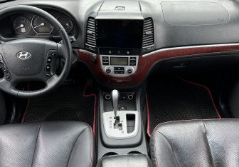 Подержанный автомобиль Hyundai Santa Fe 2006 года (10 фото)