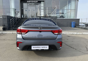 Подержанный автомобиль Kia Rio Sedan 2019 года (6 фото)