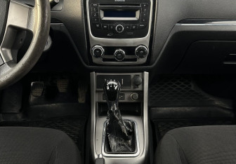 Подержанный автомобиль Geely Emgrand EC7 Sedan 2013 года (11 фото)