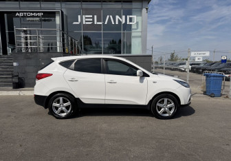 Подержанный автомобиль Hyundai ix35 2012 года (4 фото)