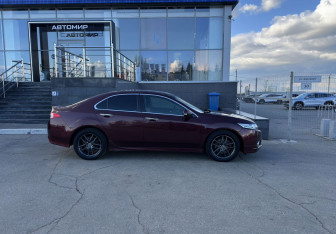 Подержанный автомобиль Honda Accord Sedan 2011 года (4 фото)