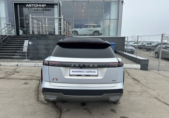 Подержанный автомобиль Jaecoo J7 2024 года (6 фото)