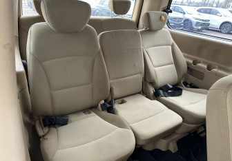 Подержанный автомобиль Hyundai Grand Starex 2009 года (16 фото)