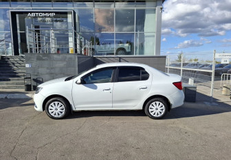 Подержанный автомобиль Renault Logan Sedan 2015 года (8 фото)