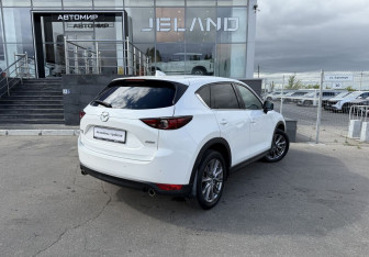 Подержанный автомобиль Mazda CX-5 2019 года (5 фото)
