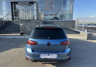 Подержанный автомобиль Volkswagen Golf Hatchback 2014 года (6 фото)