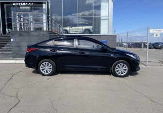 Подержанный автомобиль Hyundai Solaris Sedan 2017 года (4 фото)