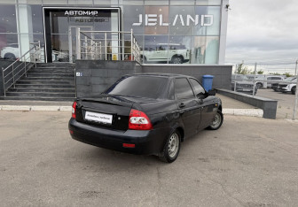 Подержанный автомобиль LADA (ВАЗ) Priora Sedan 2008 года (5 фото)
