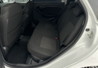 Подержанный автомобиль LADA (ВАЗ) Vesta Sedan 2017 года (12 фото)