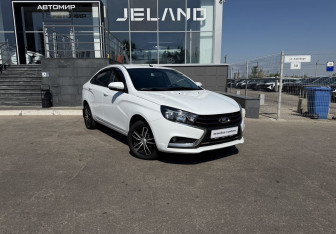 Подержанный автомобиль LADA (ВАЗ) Vesta Sedan 2019 года (3 фото)