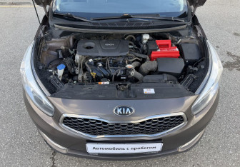 Подержанный автомобиль Kia Ceed Hatchback 2017 года (13 фото)