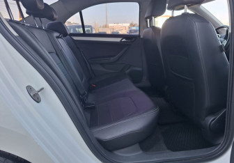 Подержанный автомобиль Jetta VA3 2022 года (12 фото)