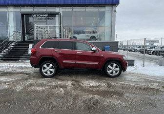 Подержанный автомобиль Jeep Grand Cherokee 2012 года (4 фото)