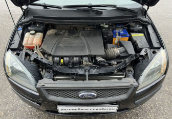 Подержанный автомобиль Ford Focus Hatchback 2007 года (13 фото)