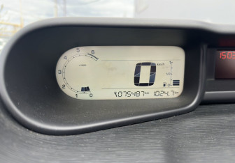Подержанный автомобиль Citroen C3 Picasso 2012 года (9 фото)