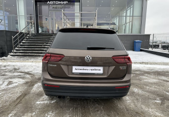 Подержанный автомобиль Volkswagen Tiguan 2017 года (6 фото)