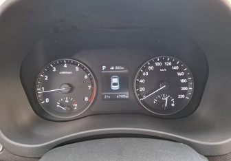 Подержанный автомобиль Hyundai Solaris Sedan 2017 года (9 фото)