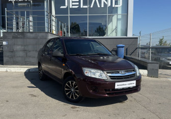 Подержанный автомобиль LADA (ВАЗ) Granta Sedan 2013 года (3 фото)