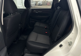 Подержанный автомобиль Nissan X-Trail 2018 года (12 фото)