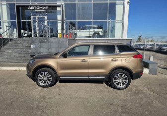 Подержанный автомобиль Geely Atlas 2020 года (8 фото)
