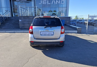 Подержанный автомобиль Chevrolet Captiva 2008 года (6 фото)