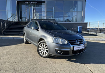 Подержанный автомобиль Volkswagen Jetta Sedan 2009 года (3 фото)