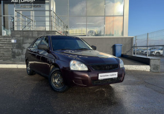 Подержанный автомобиль LADA (ВАЗ) Priora Hatchback 2014 года (3 фото)