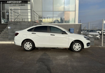 Подержанный автомобиль LADA (ВАЗ) Vesta Sedan 2023 года (4 фото)