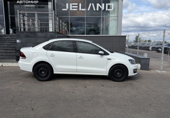 Подержанный автомобиль Volkswagen Polo Sedan 2018 года (4 фото)