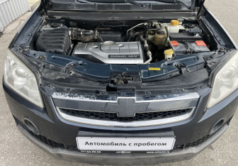 Подержанный автомобиль Chevrolet Captiva 2008 года (14 фото)