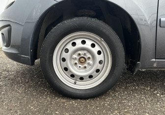 Подержанный автомобиль LADA (ВАЗ) Granta Liftback 2017 года (15 фото)