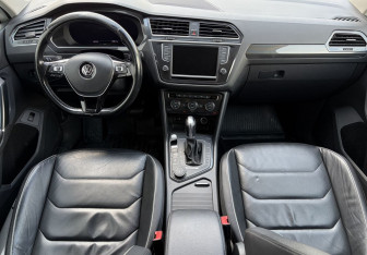 Подержанный автомобиль Volkswagen Tiguan 2017 года (10 фото)