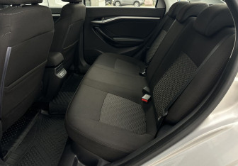 Подержанный автомобиль LADA (ВАЗ) Vesta Sedan 2019 года (12 фото)