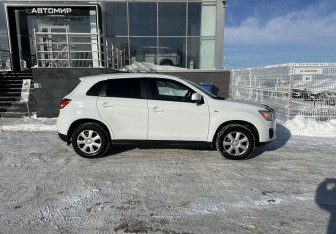 Подержанный автомобиль Mitsubishi ASX 2014 года (4 фото)