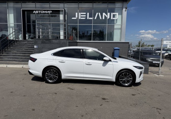 Подержанный автомобиль Geely Preface 2024 года (4 фото)