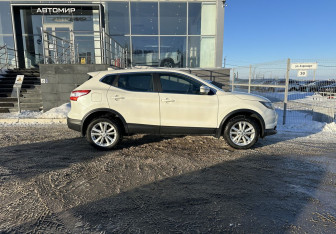 Подержанный автомобиль Nissan Qashqai 2018 года (4 фото)