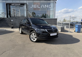 Подержанный автомобиль Skoda Karoq 2021 года (3 фото)