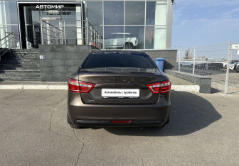 Подержанный автомобиль LADA (ВАЗ) Vesta Sedan 2019 года (6 фото)