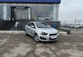 Подержанный автомобиль Chevrolet Aveo Sedan 2013 года (3 фото)