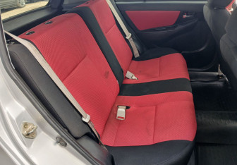 Подержанный автомобиль Geely MK Cross 2014 года (12 фото)