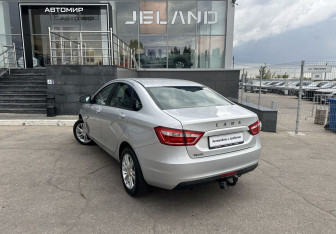 Подержанный автомобиль LADA (ВАЗ) Vesta Sedan 2019 года (7 фото)