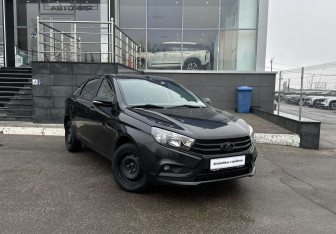 Подержанный автомобиль LADA (ВАЗ) Vesta Sedan 2017 года (3 фото)